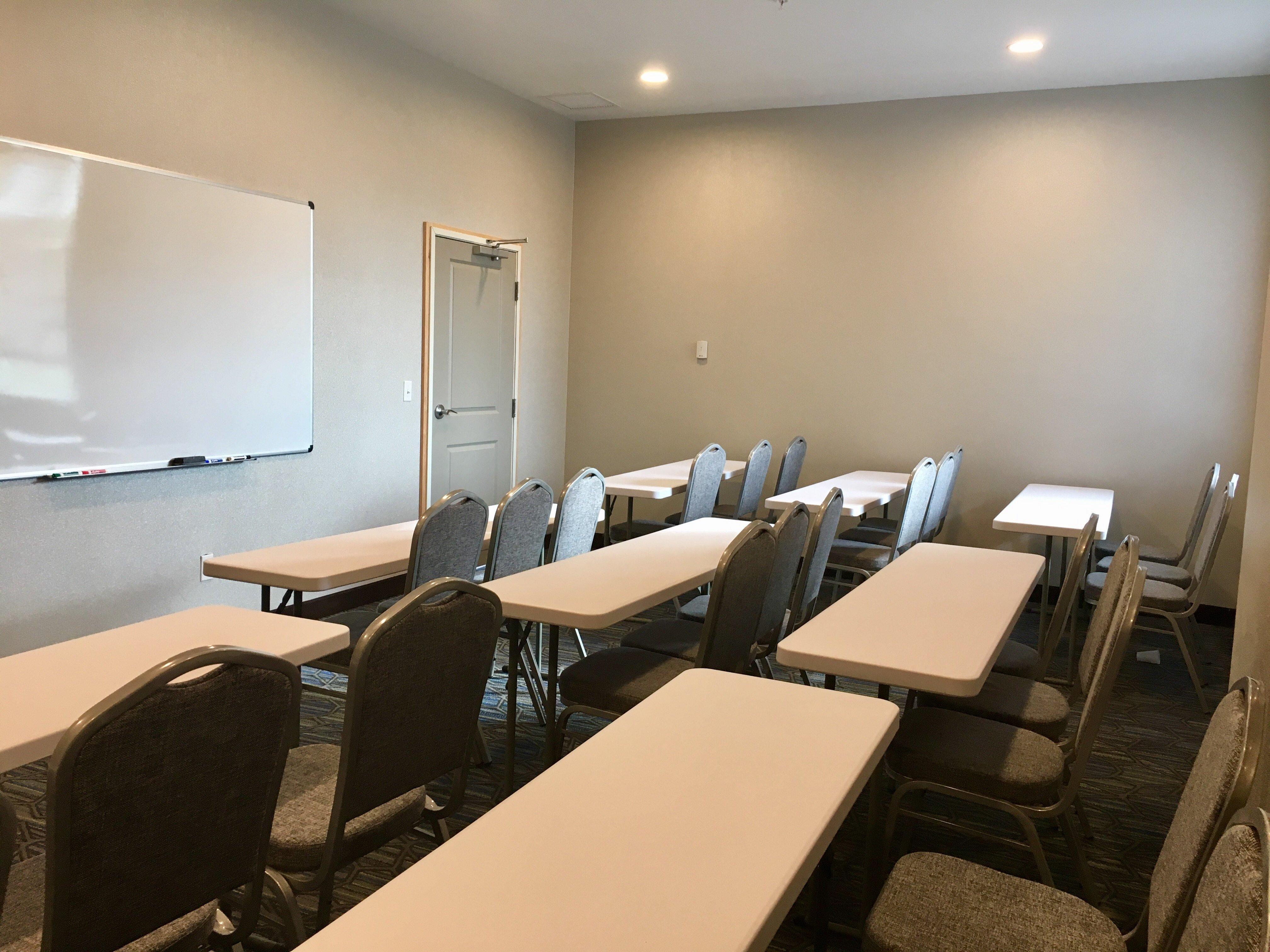 Holiday Inn Express - Grand Island By Ihg Exterior photo
