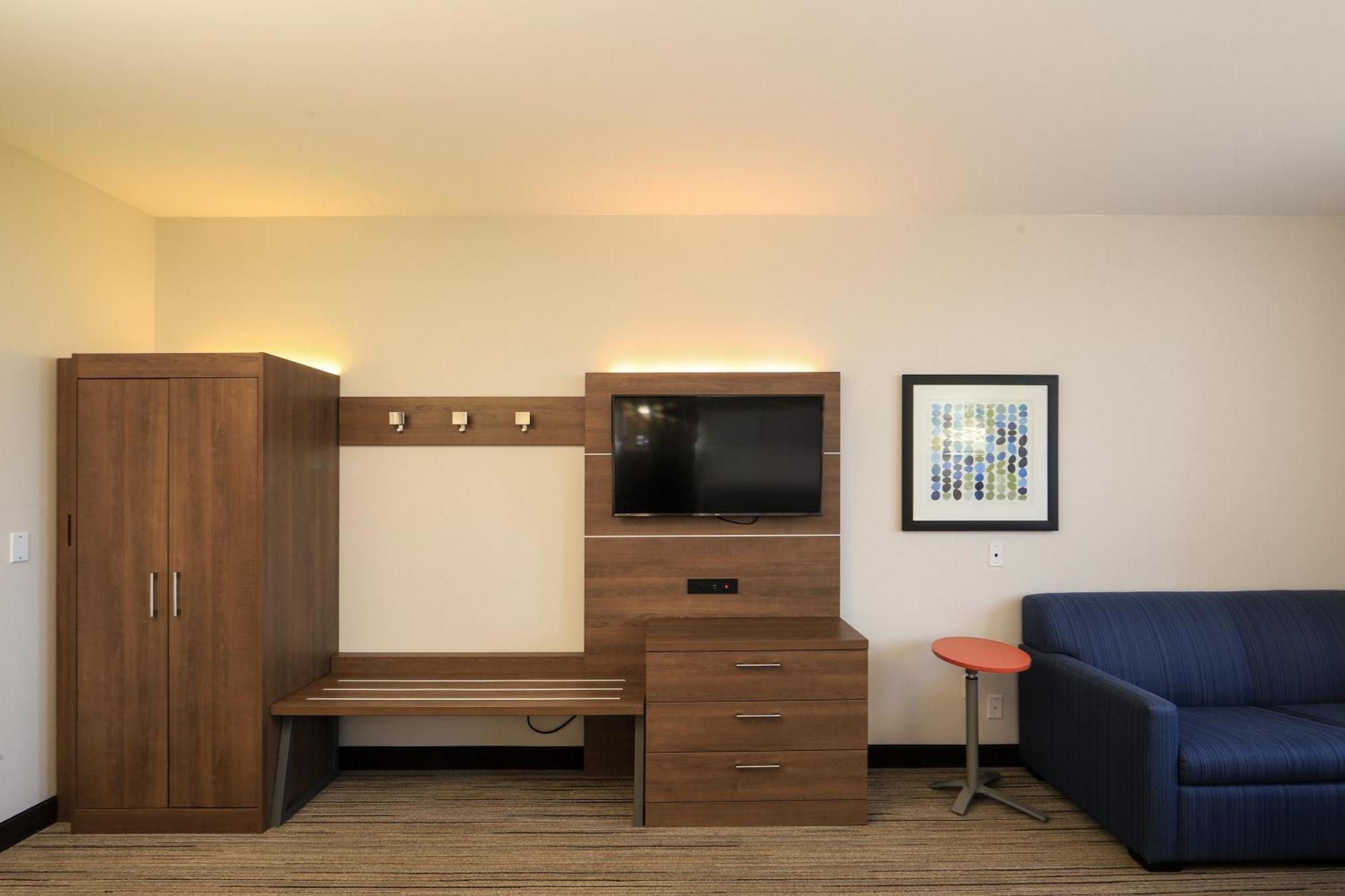 Holiday Inn Express - Grand Island By Ihg Exterior photo